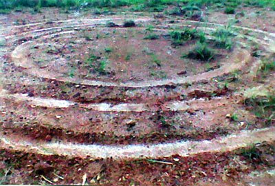 Circulos de origem n�o identificada no Morro Serrote